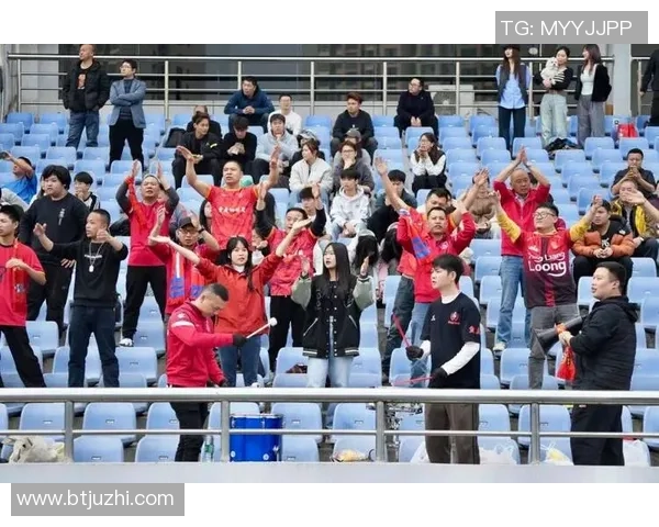 重庆足球队的拼搏之路:从逆境中崛起的邀请赛传奇